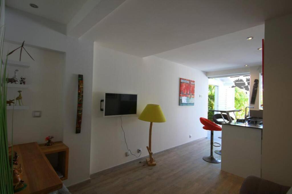 T2 Design Pour 2 A Anse A L'Ane Aux Trois Ilets Apartment เลส์ทรัวส์-ซีเลต์ ภายนอก รูปภาพ